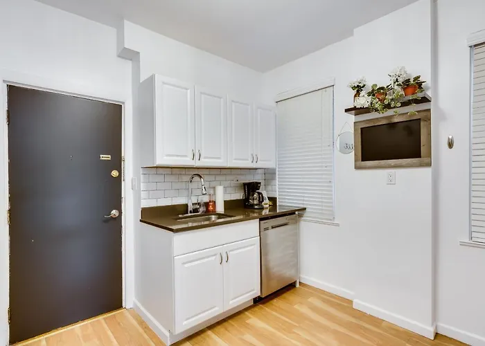 Cozy 2br West Town Apt, Ideal For Mid-term Apartamento Chicago